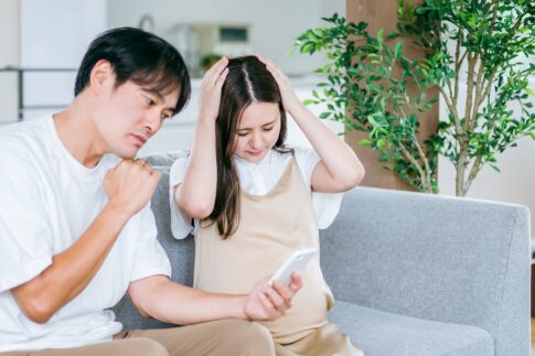 妊娠中の抜け毛の疑問解消！原因や安全・避けるべき対策を紹介！