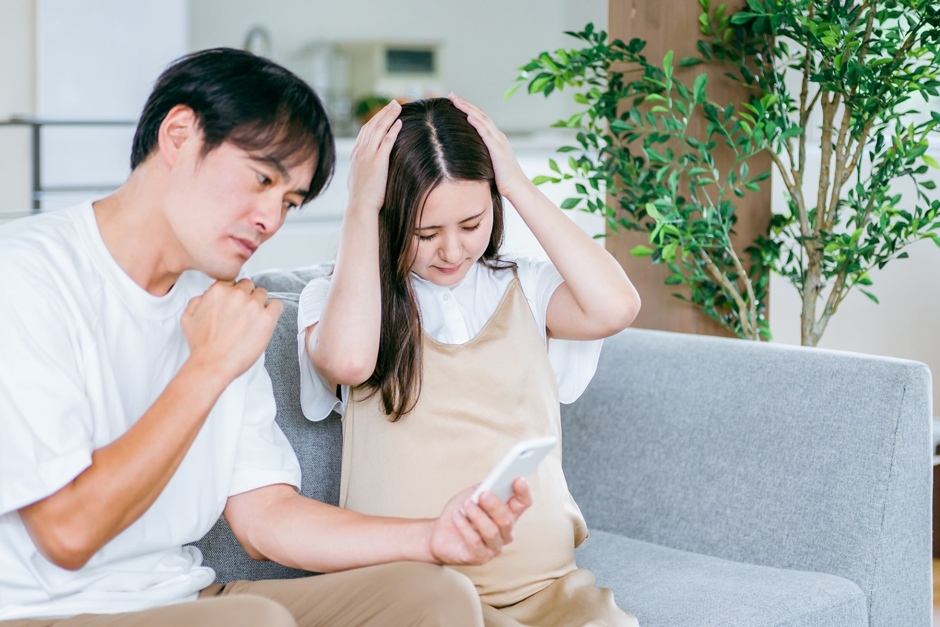 妊娠中の抜け毛の疑問解消！原因や安全・避けるべき対策を紹介！