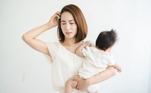 【医師監修】産後の抜け毛ケア完全ガイド！原因と対策を徹底紹介