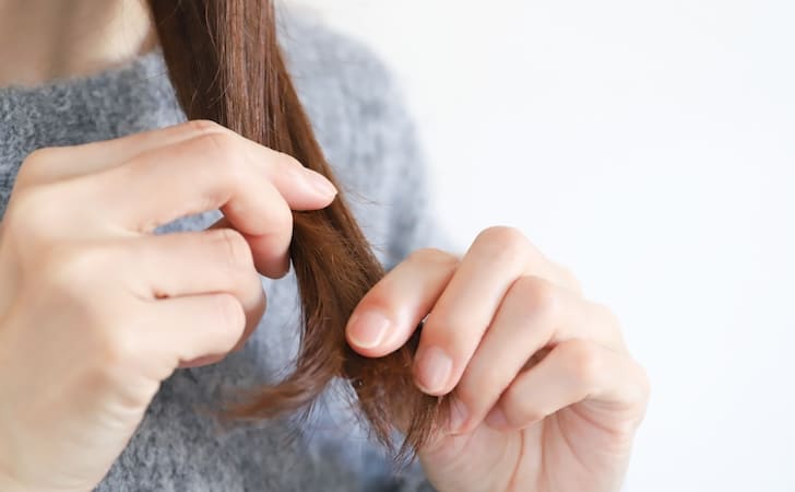 40代必見！髪がパサパサする原因と日頃からできる対策を紹介