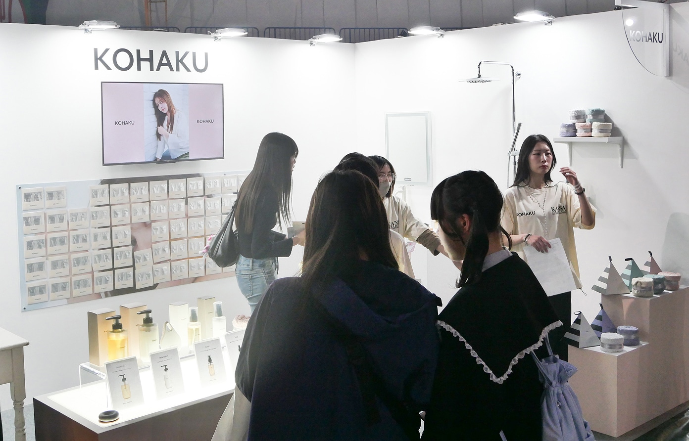 KOHAKUブースの写真｜KANSAI COLLECTION 2026 SPRING＆SUMMER（関西コレクション）レポート