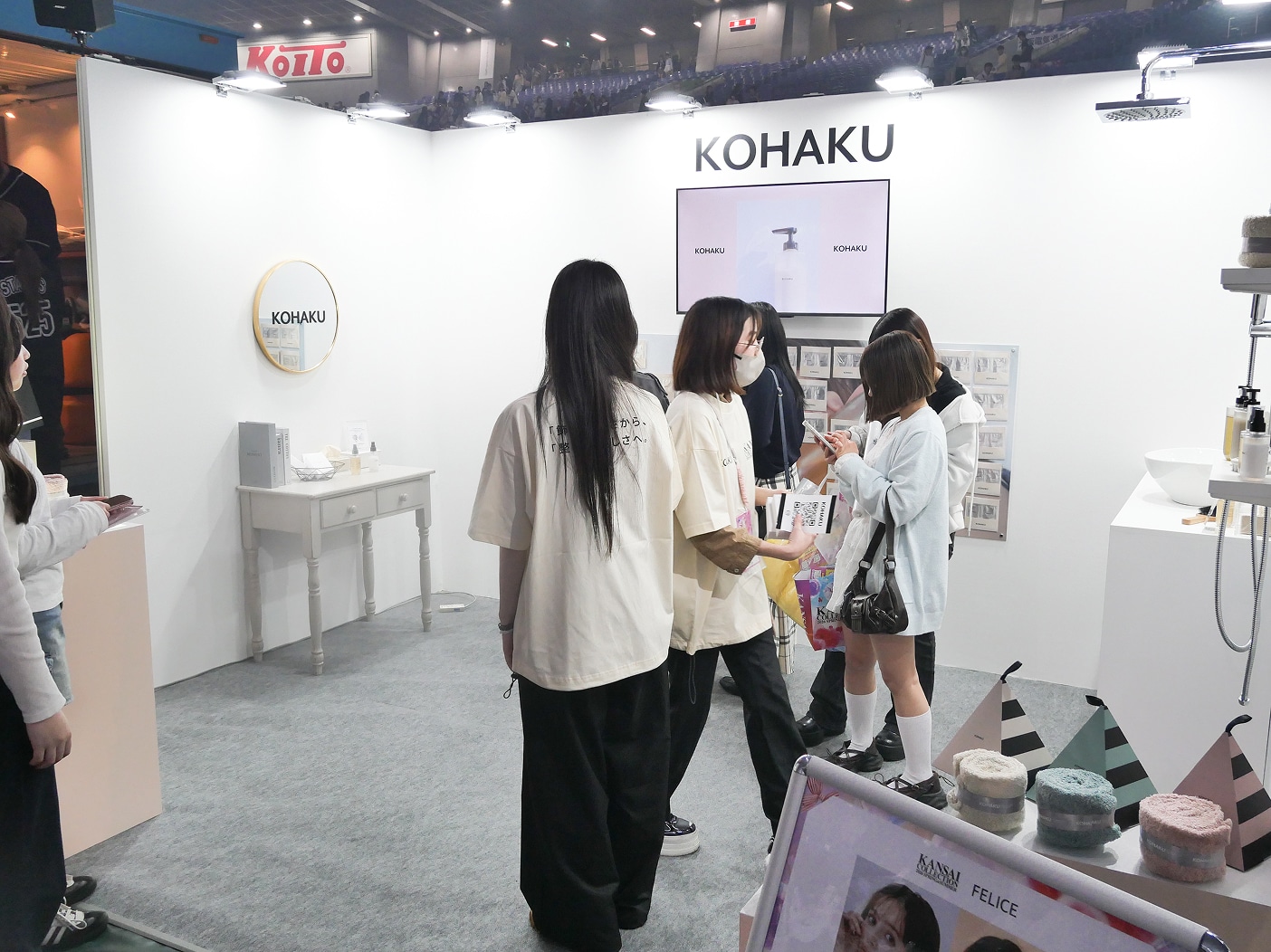 KOHAKUブースの写真｜KANSAI COLLECTION 2026 SPRING＆SUMMER（関西コレクション）レポート