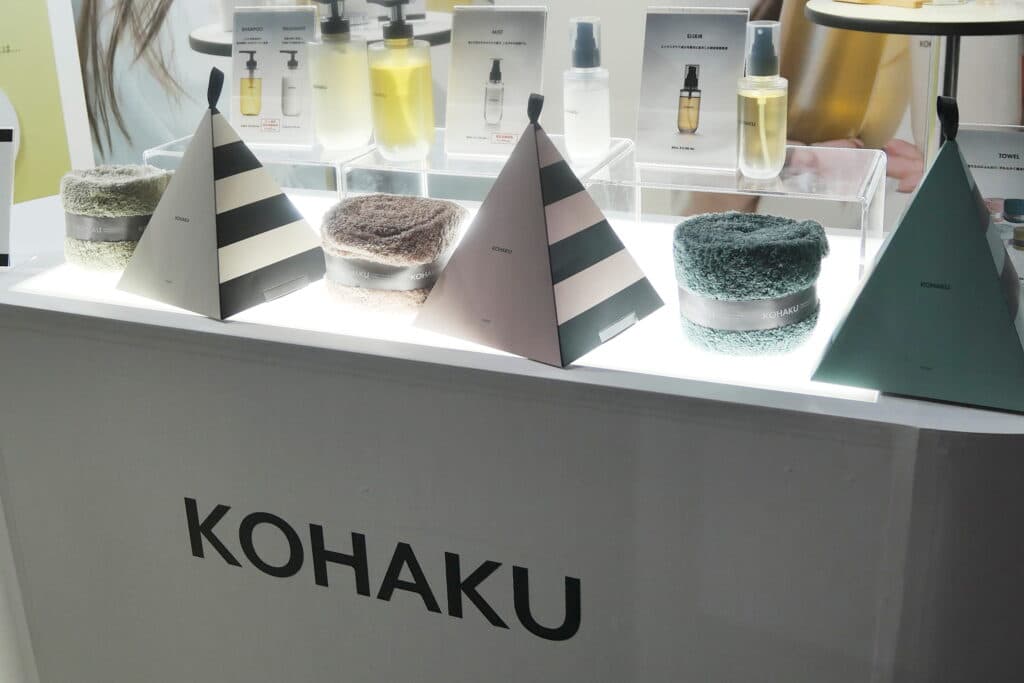 KANSAI COLLECTION 2026A/W」に出展したKOHAKUブース